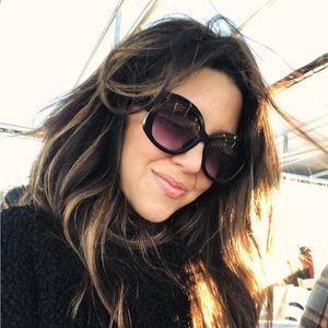 Meet your Posher, Monica